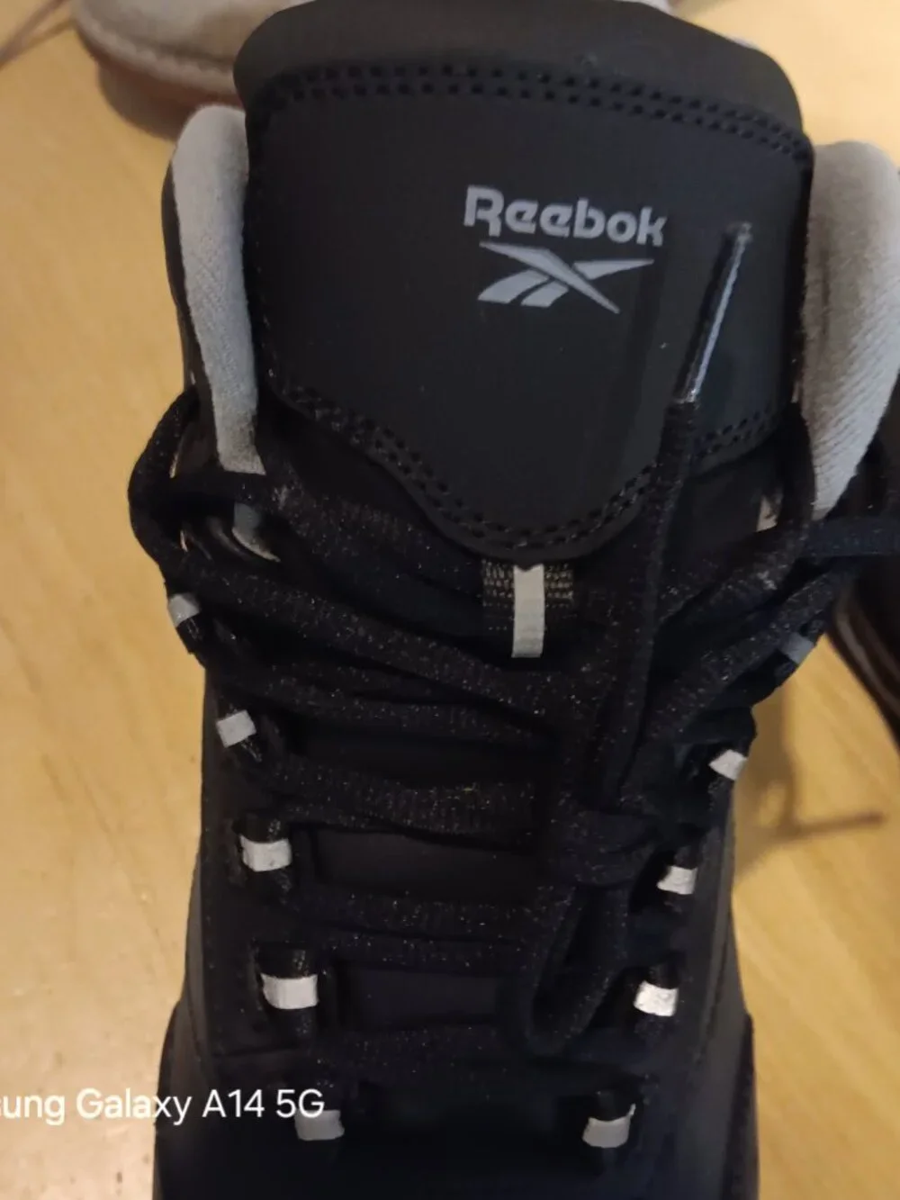 REEBOK Beamer Mens 8W Black Leather Waterproof Composite Toe Work Boots RB1067